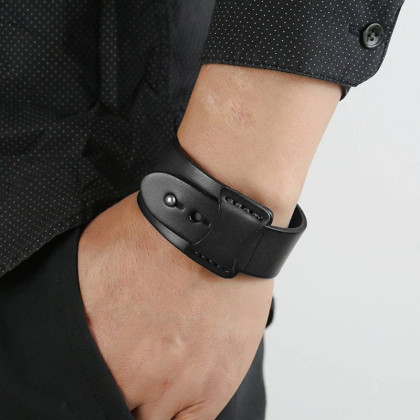 Apyrankė Pulse Slim Black; 19-20cm Apyrankė Pulse Slim Black; 19-20cm