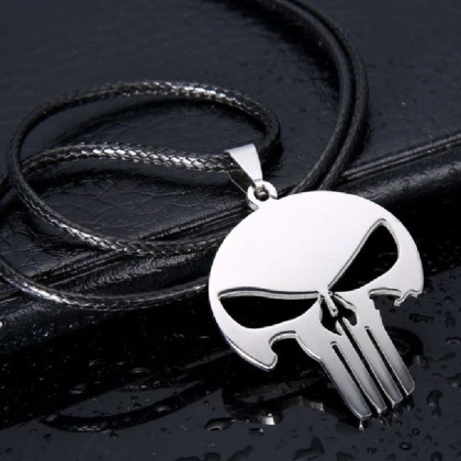 Kaklo papuošalas Punisher; 4x3.2cm Kaklo papuošalas Punisher; 4x3.2cm