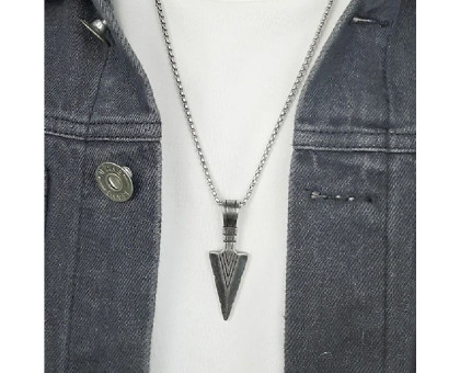 Kaklo papuošalas Arrowhead sidabro spalvos; 50x18mm