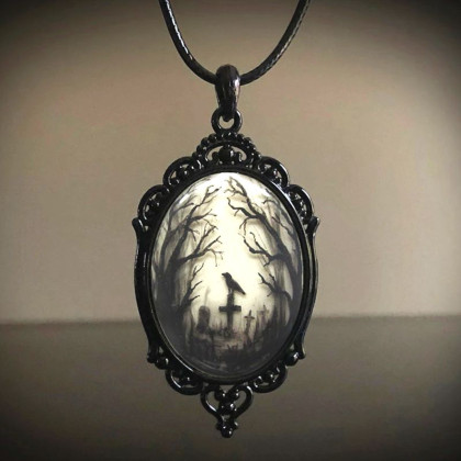 Kaklo papuošalas Gothic Morning Crow Black; 65x38mm Kaklo papuošalas Gothic Morning Crow Black; 65x38mm