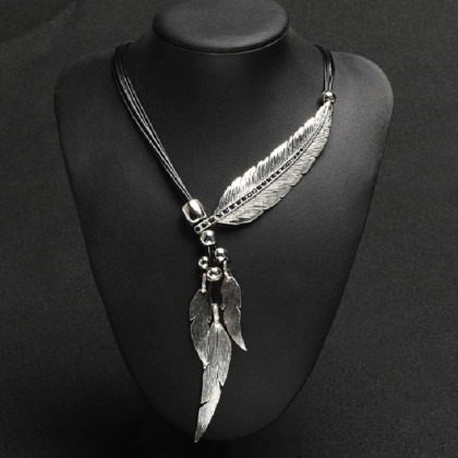 Kaklo papuošalas Wings Black Silver; 4.5-9cm Kaklo papuošalas Wings Black Silver; 4.5-9cm