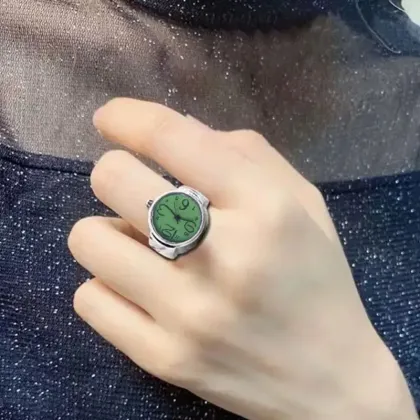 Laikrodis žiedas Time Green, kvarcinis; universalaus dydžio