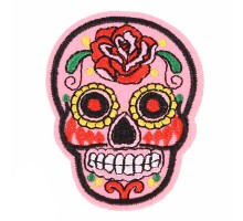 Antsiuvas medžiaginis Skull Light Pink; 7.5x5.5cm